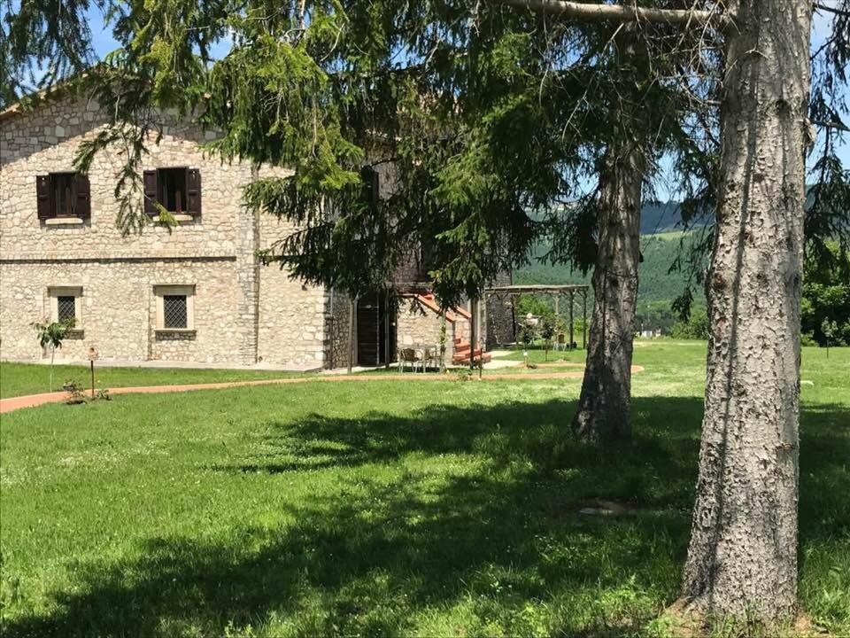 Agriturismo La Commenda-Adults Only Cascia Bagian luar foto